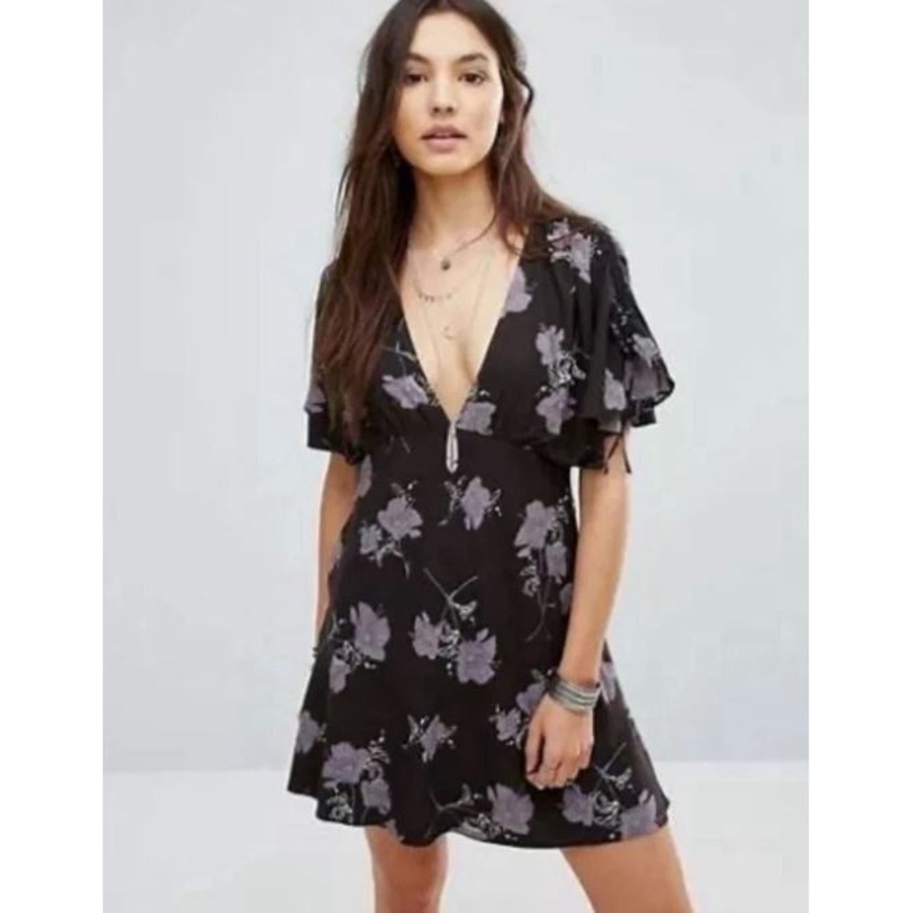 Free People Melanie Size 0 Floral Boho Mini‎ Dress Black Purple V-Neck Pockets